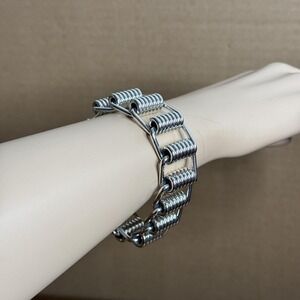Vintage Signed Coro Pegasus Silver Tone Spring Link Bracelet